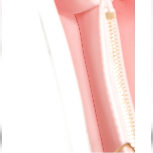 Louis Vuitton Crossbody Bag From the 2025 Collection White Leather - Picture 6 of 6